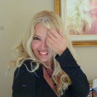 Brontë Hauptmann – Medium