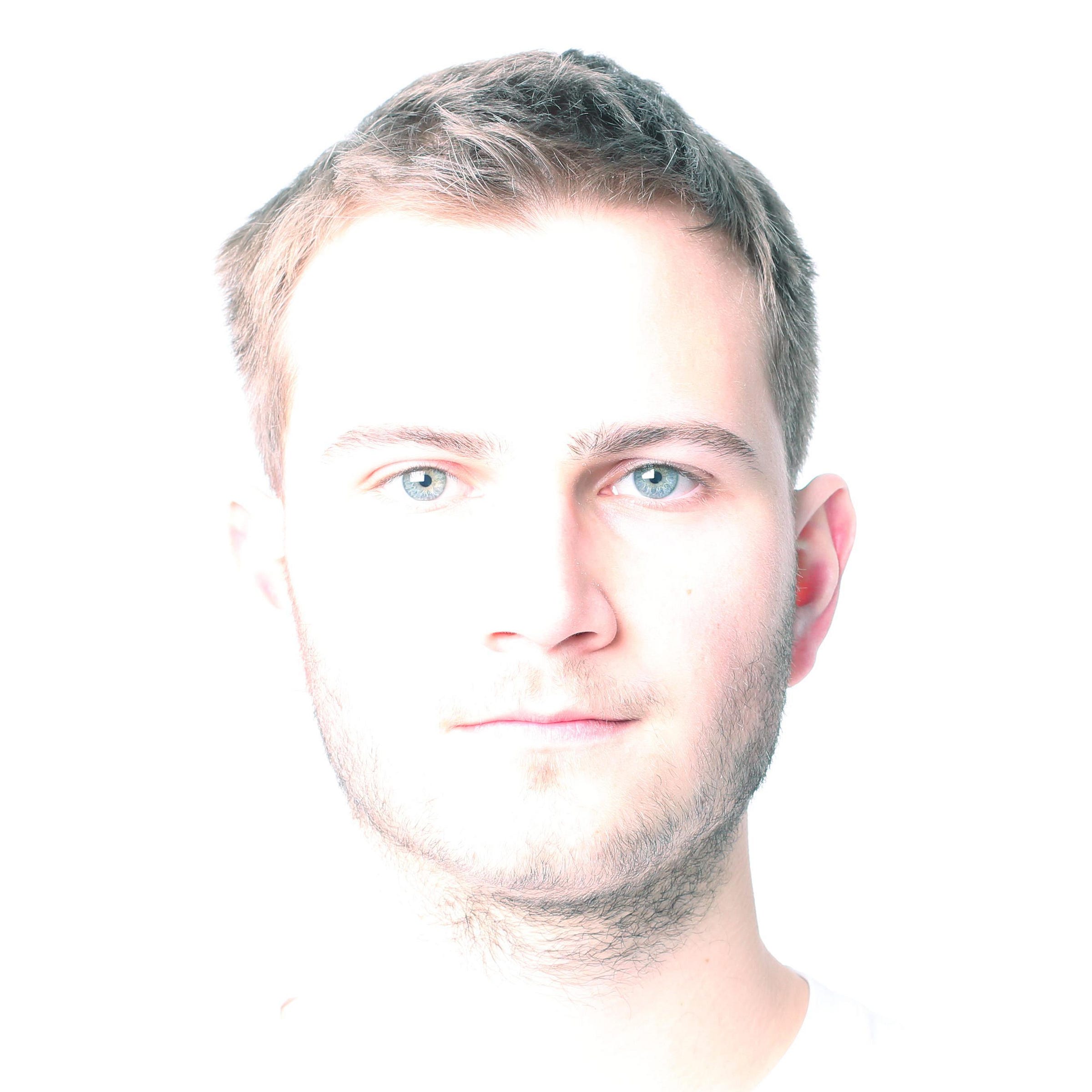 About Julian Bauer Medium