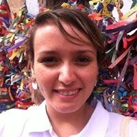 Sabrina Oliveira – Medium