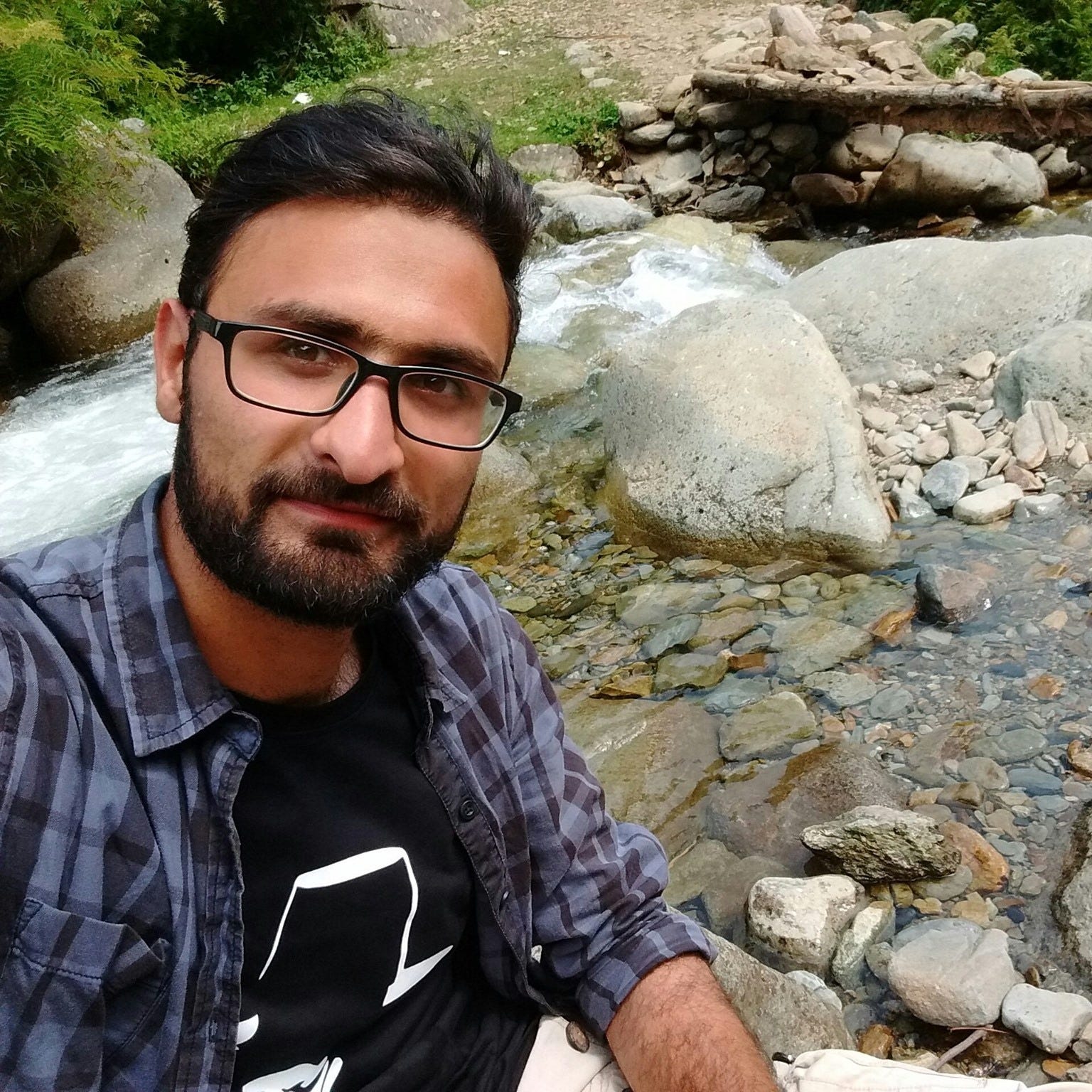 Ahtisham Medium