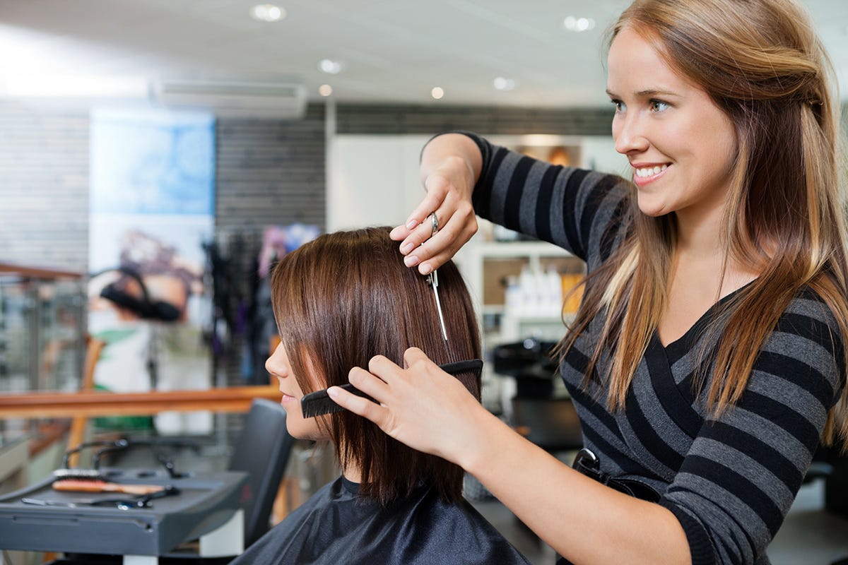 Benefits Of Hiring Mobile Hairdressers In Melbourne