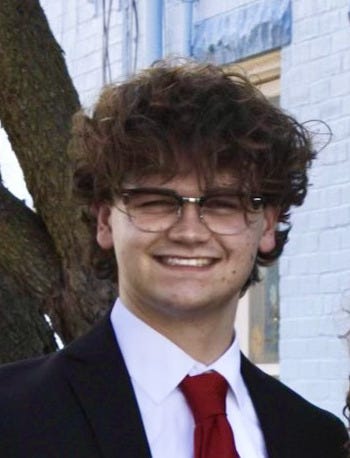 Collin Pfeifer – Medium