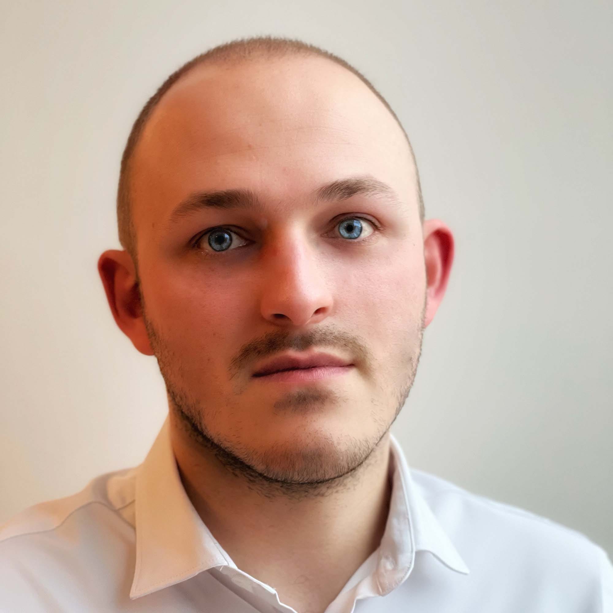 About Andrea Cola Medium