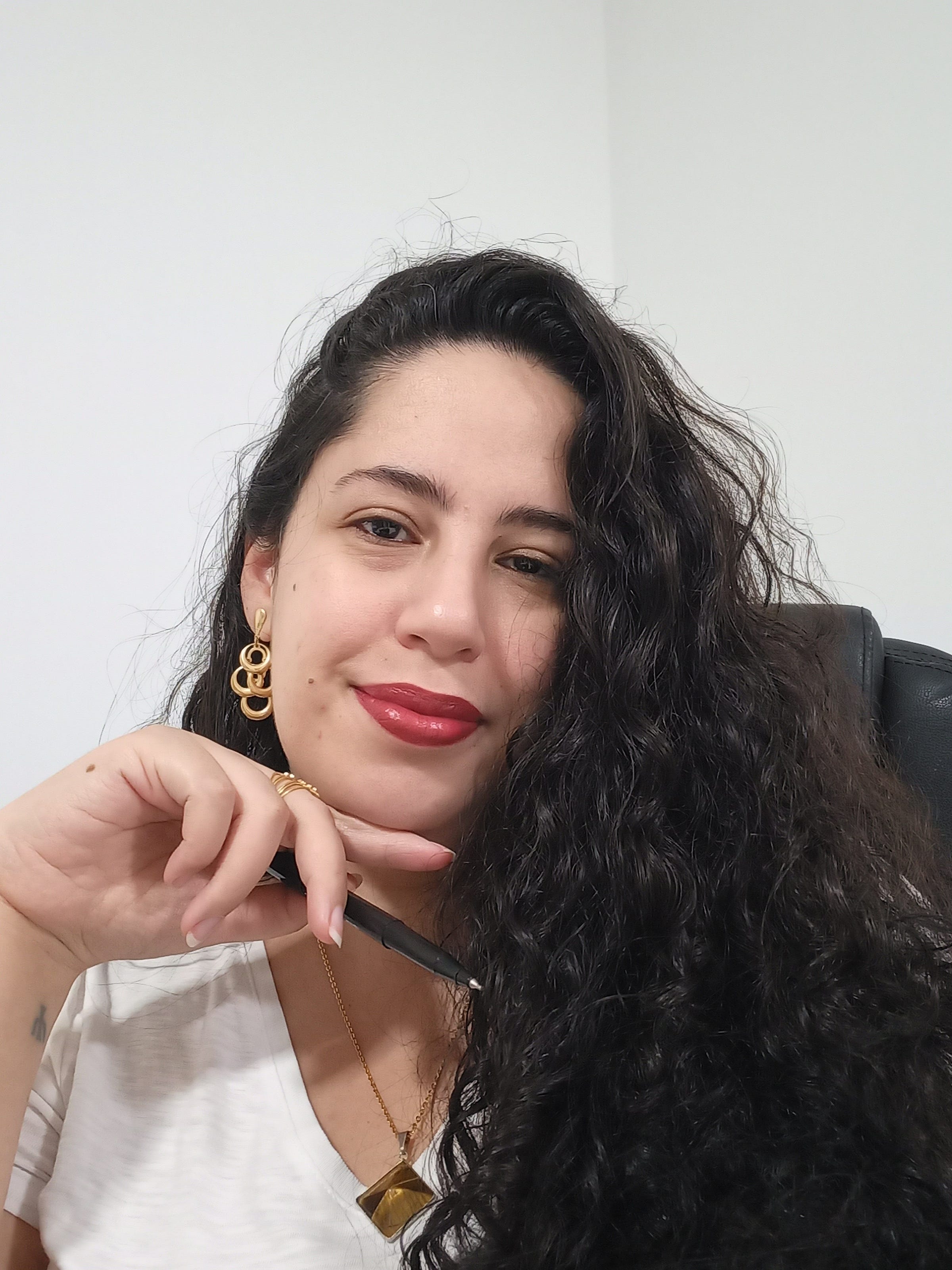 Luciana Marques Medium