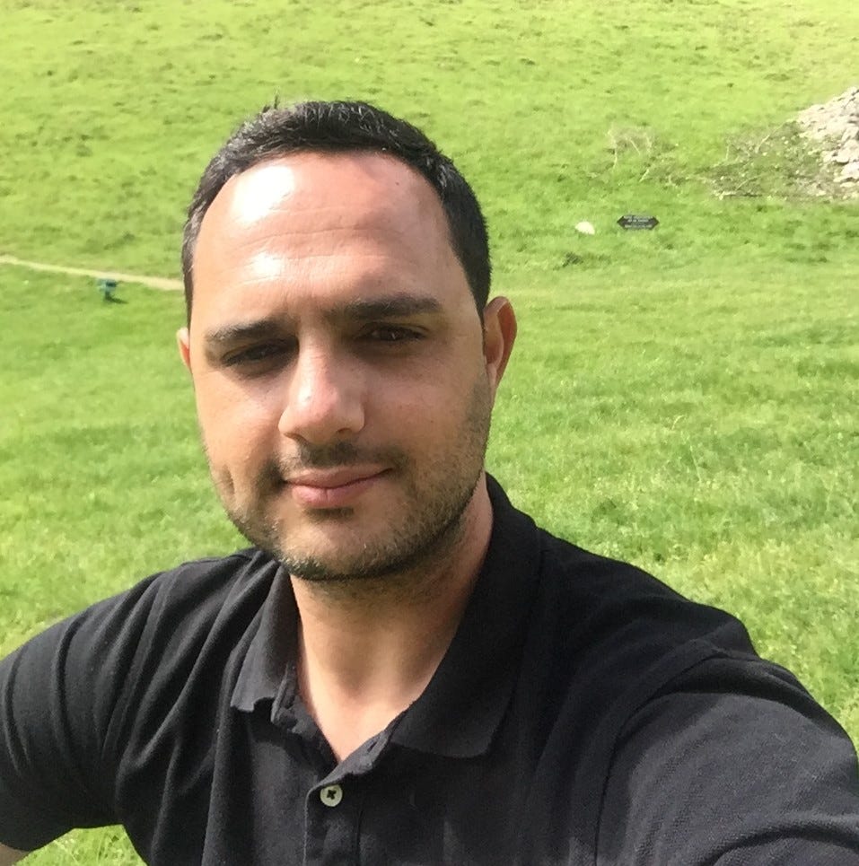 About arie aharon medium