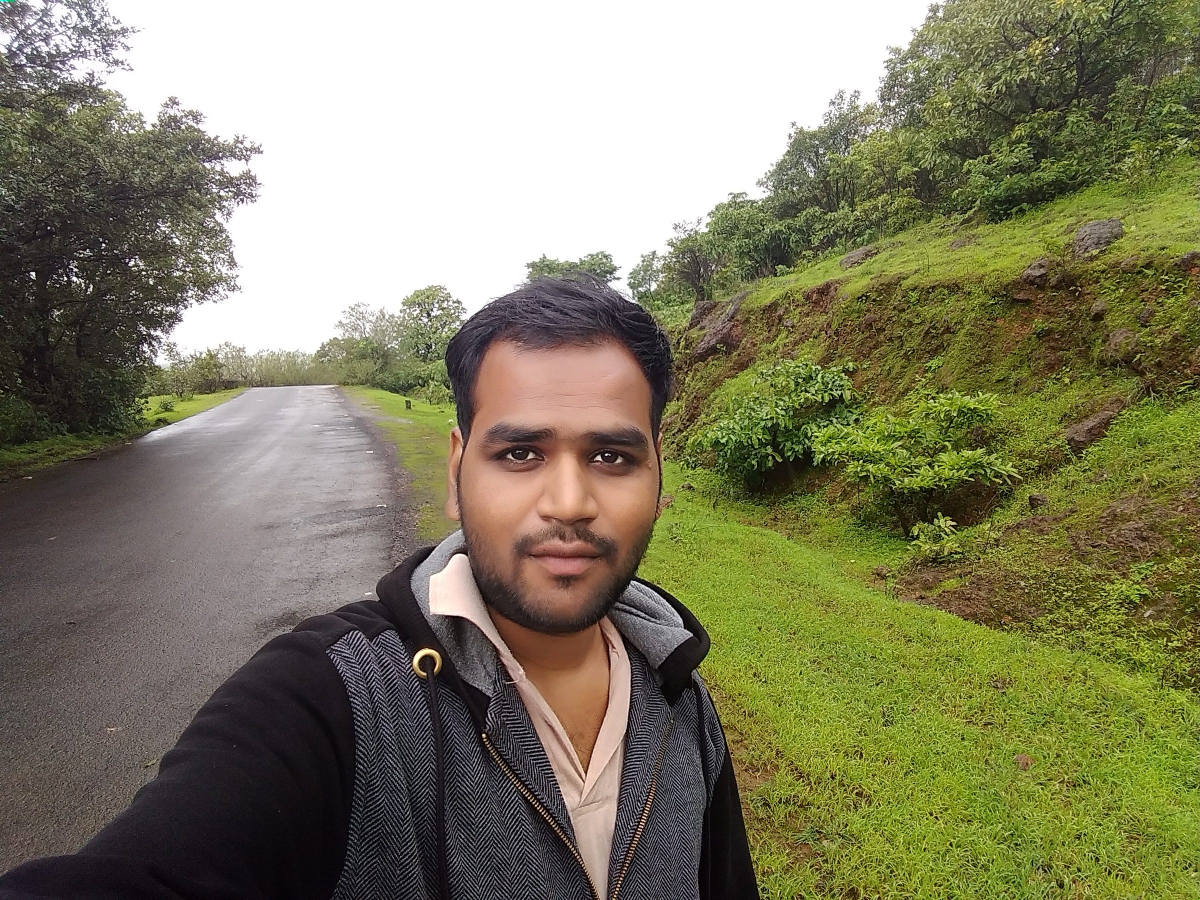 Shahrukh Medium shahrukh-medium