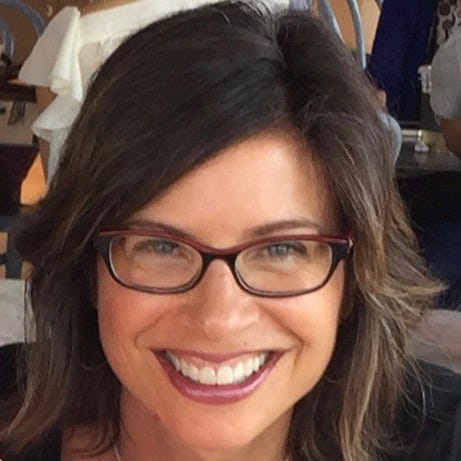 Lesli Smith – Medium