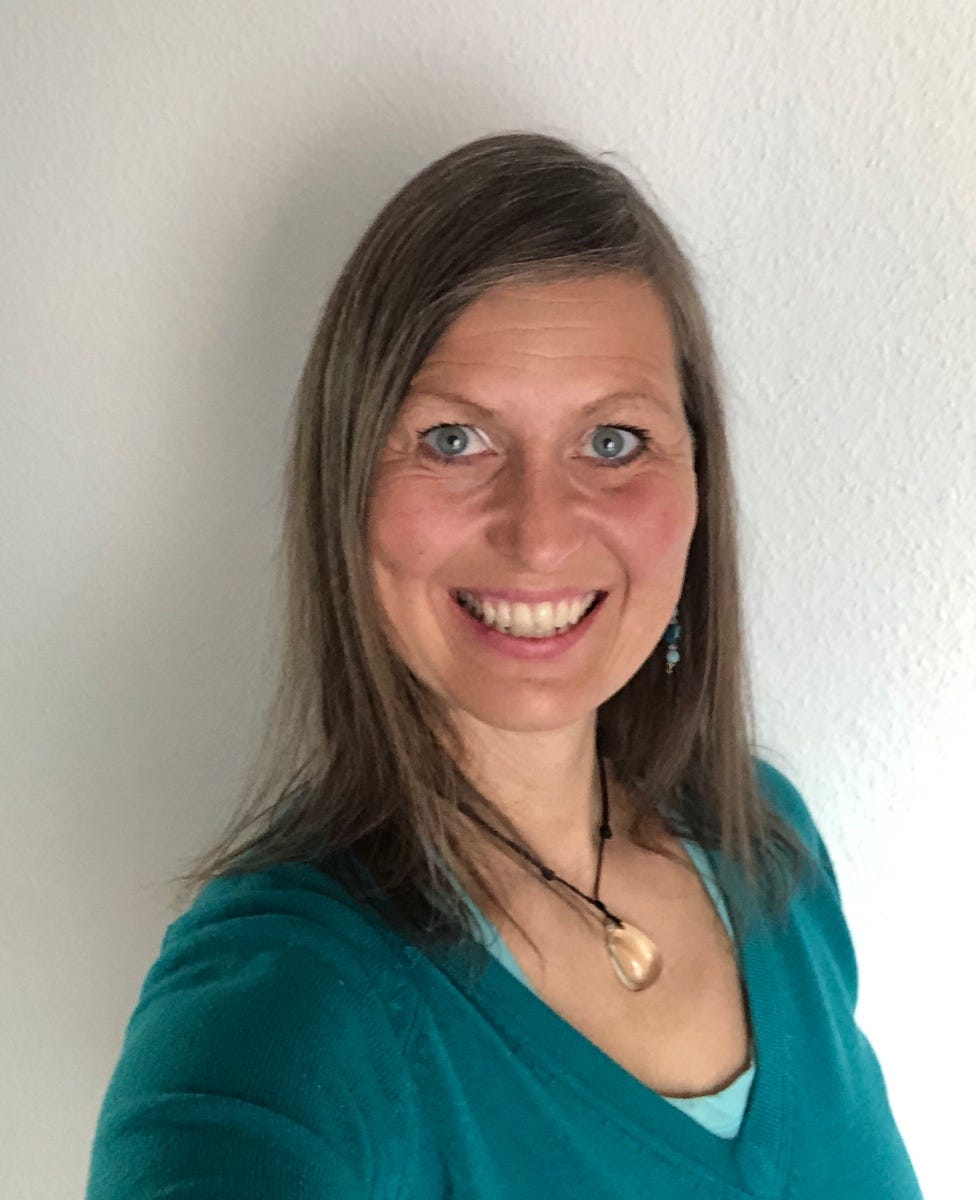 Christina Larsen Medium