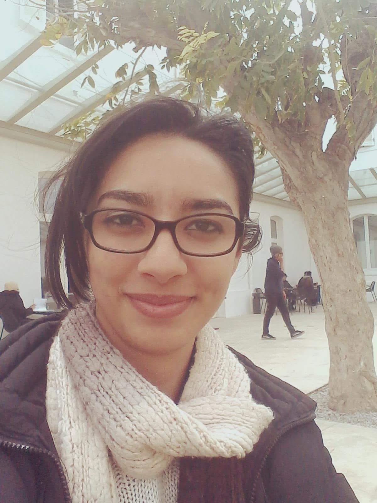 Mouna Maazoun – Medium