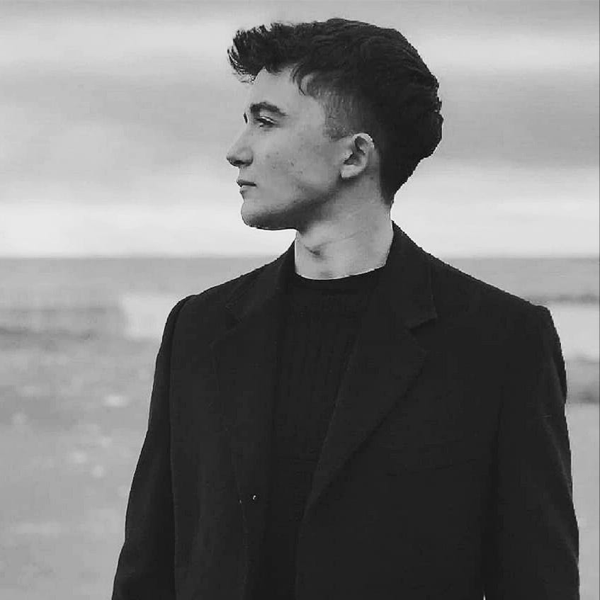 axelio-alison-medium