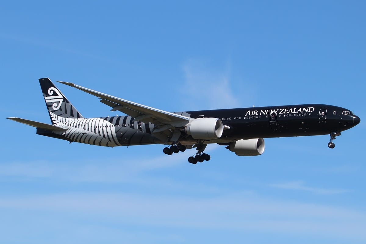 Boeing 777 The Ultimate History Reader By O530 Carris Pt Medium