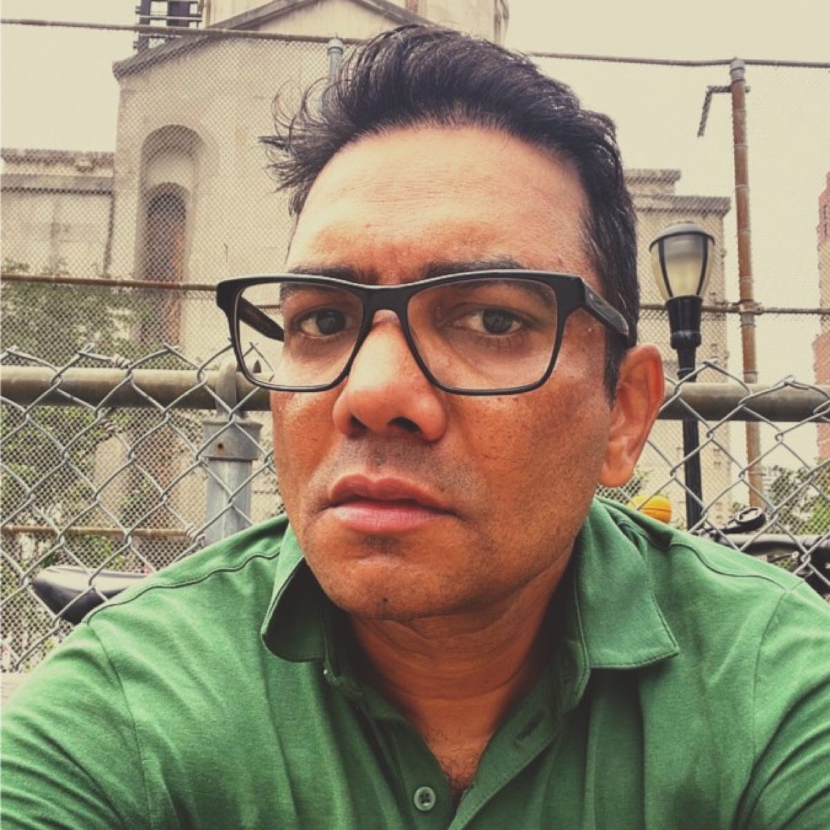 Kashif (Kash) Heyat Medium