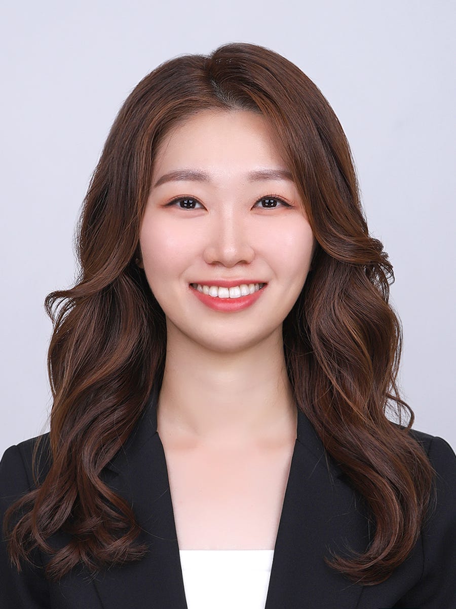 Seohyun Kim Medium seohyun-kim-medium