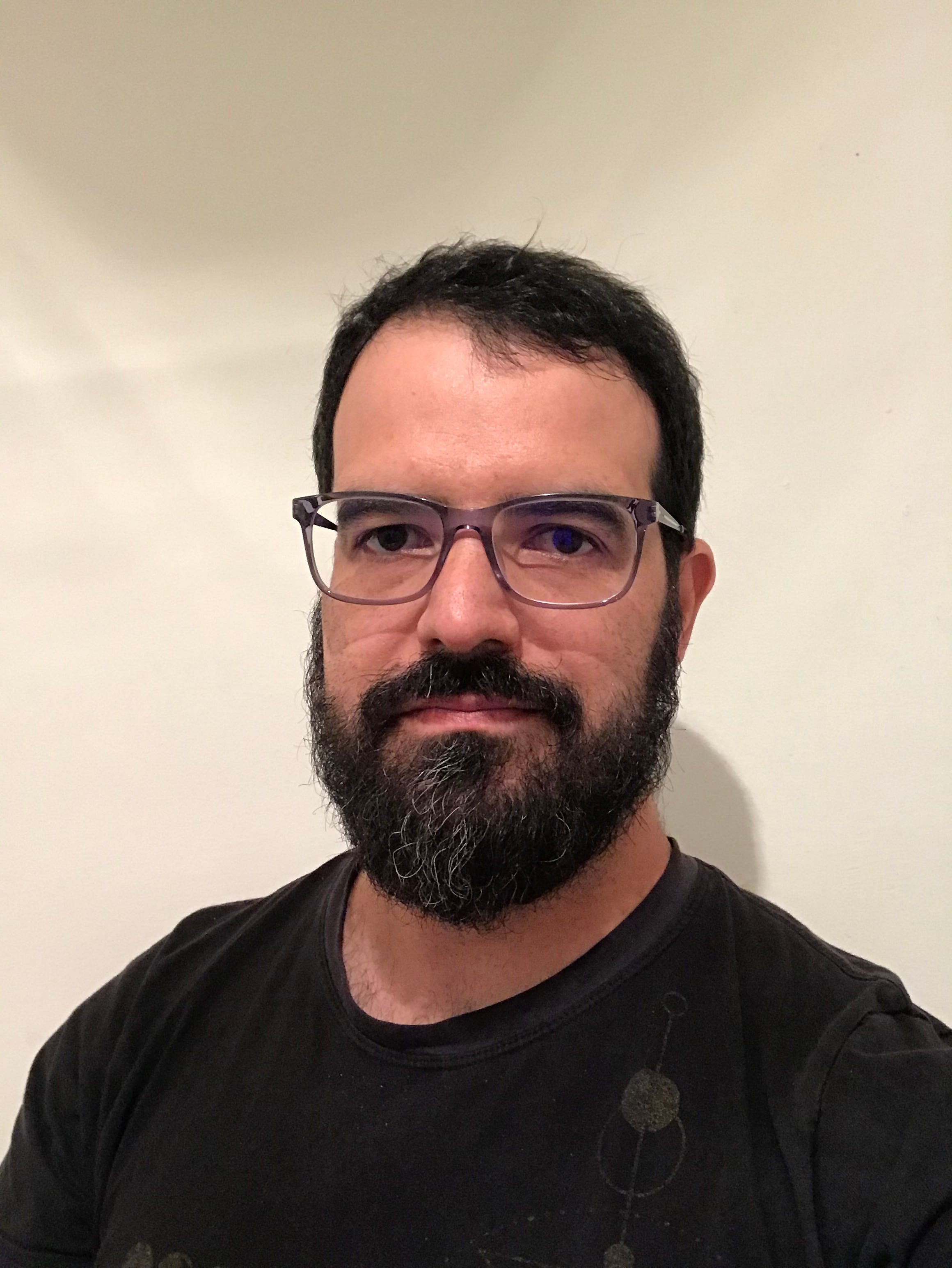 Ricardo Moreno – Medium