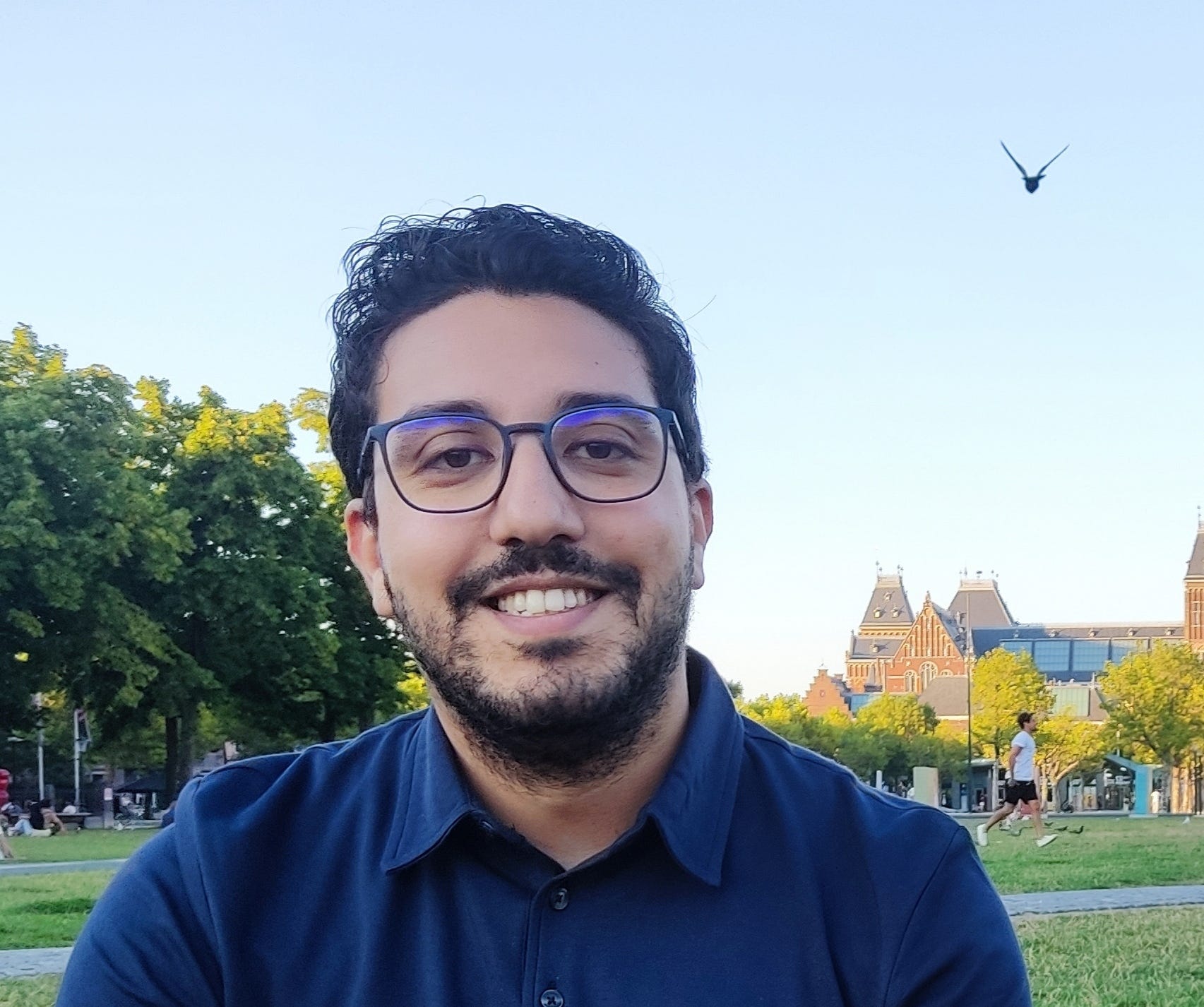 Moneim ketata medium
