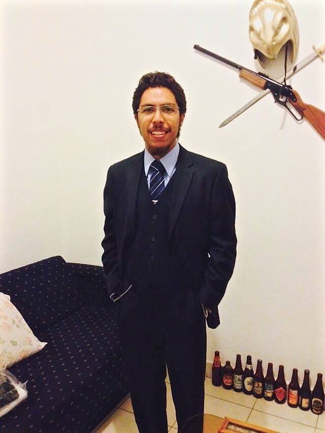 Joseph Hernández Medium