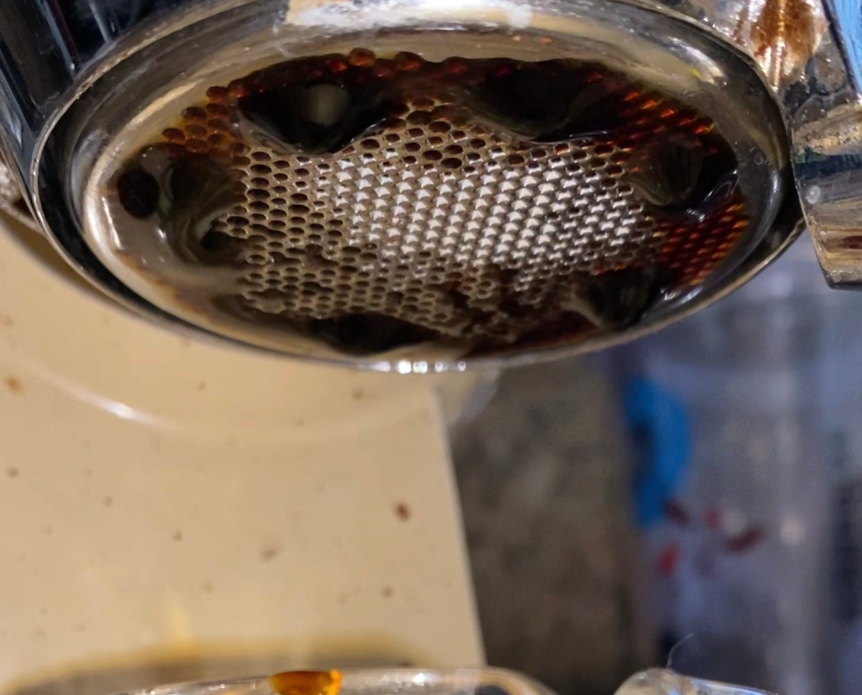 Pressure Pulsing for Better Espresso by Robert McKeon Aloe Towards