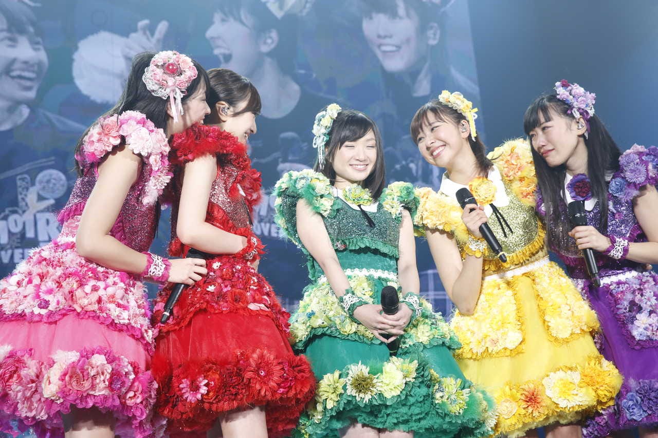The Graduation Of Momoka Ariyasu The Tiny Giant Of Momoiro Clover Z By Ryo Miyauchi Medium
