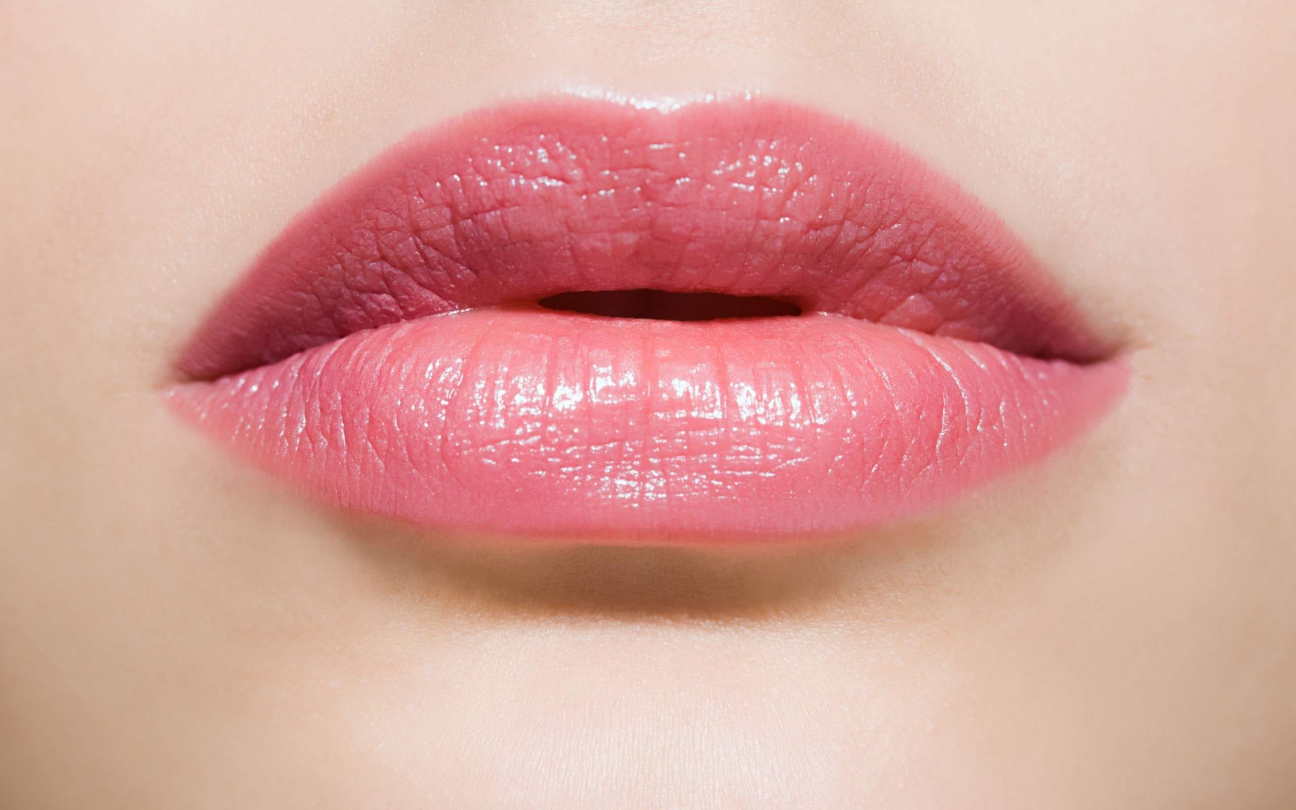 Very Smooth Lips Very Smooth Lips