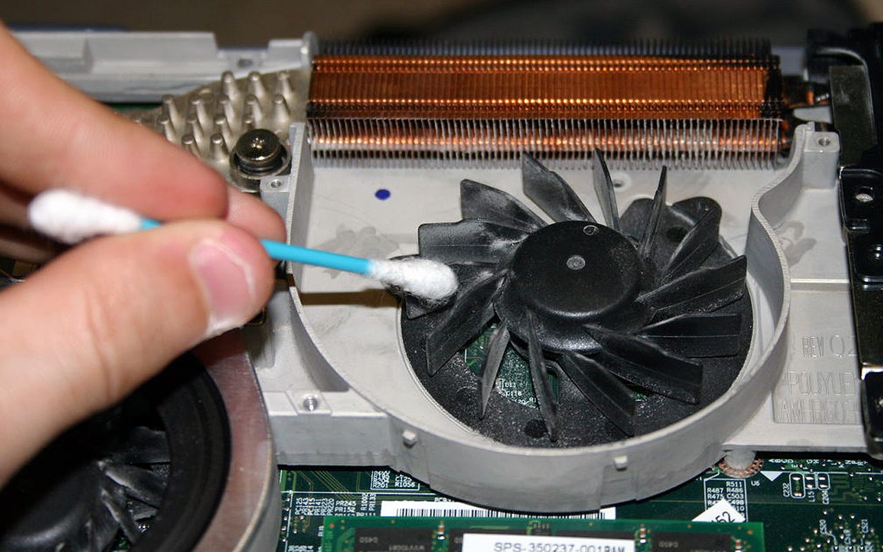How To Extend Your Laptops Life By Cleaning The Dust Heat Sink