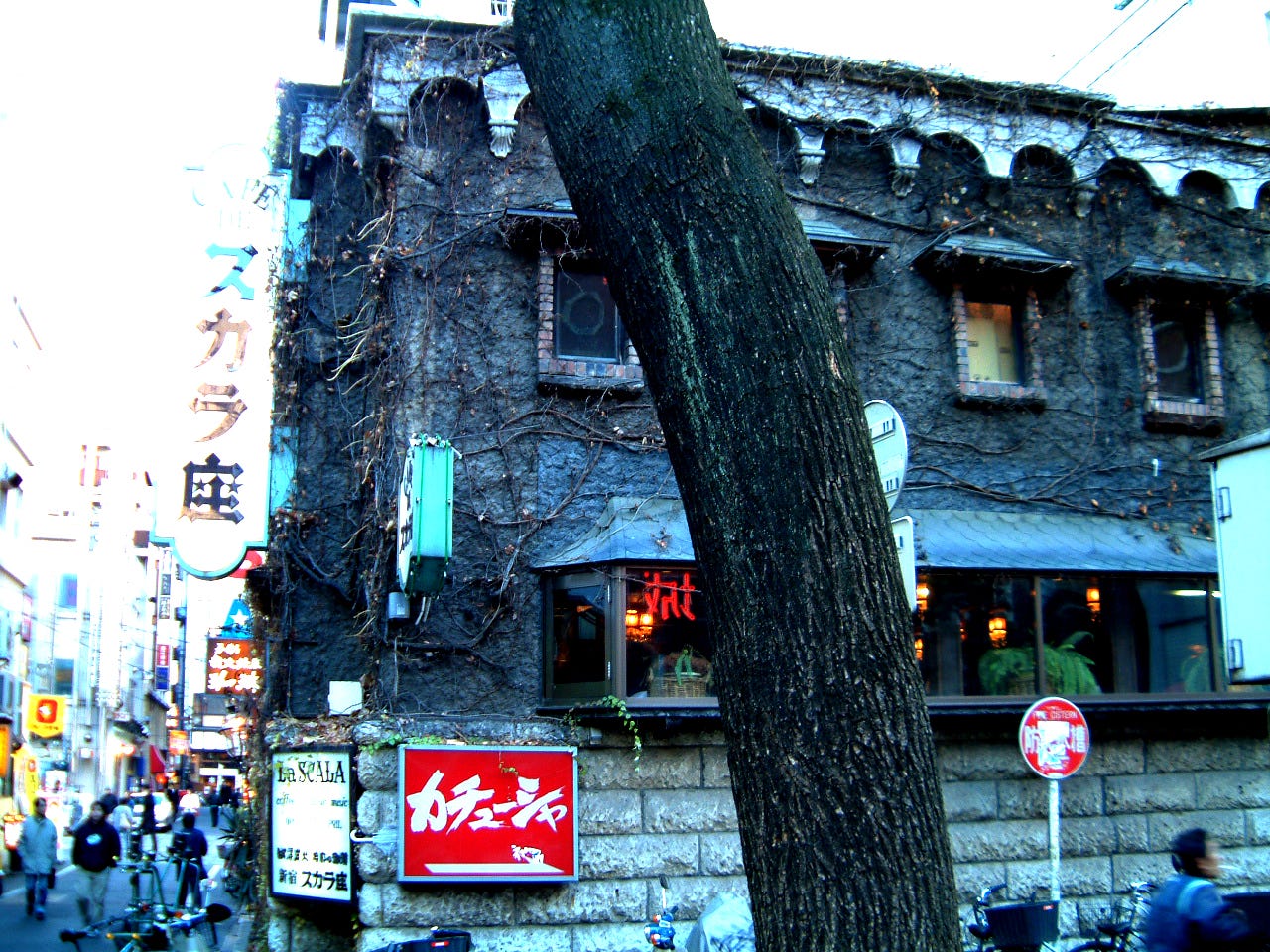 東京的外國人都住在哪裡 沒想到居然還是 經常出差東京 發現住在東京的外國人明顯增加 尤其是晚上的便利商店 總會看到一些相 By Joel Fukuzawa Medium