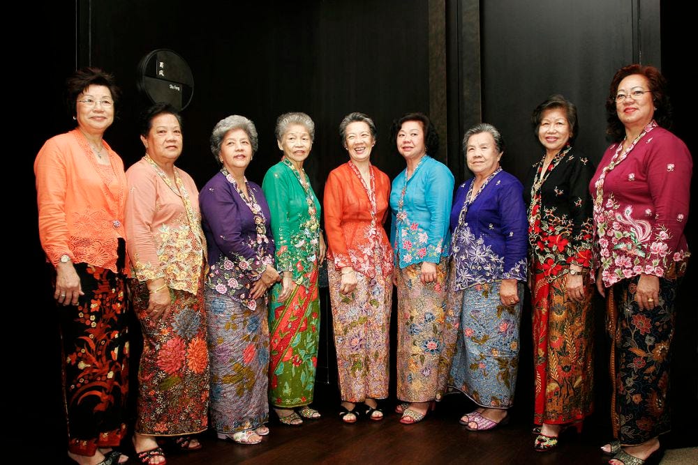  Warna  Baju Batik  Yang  Cocok  Untuk  Kulit  Sawo Matang Tips 
