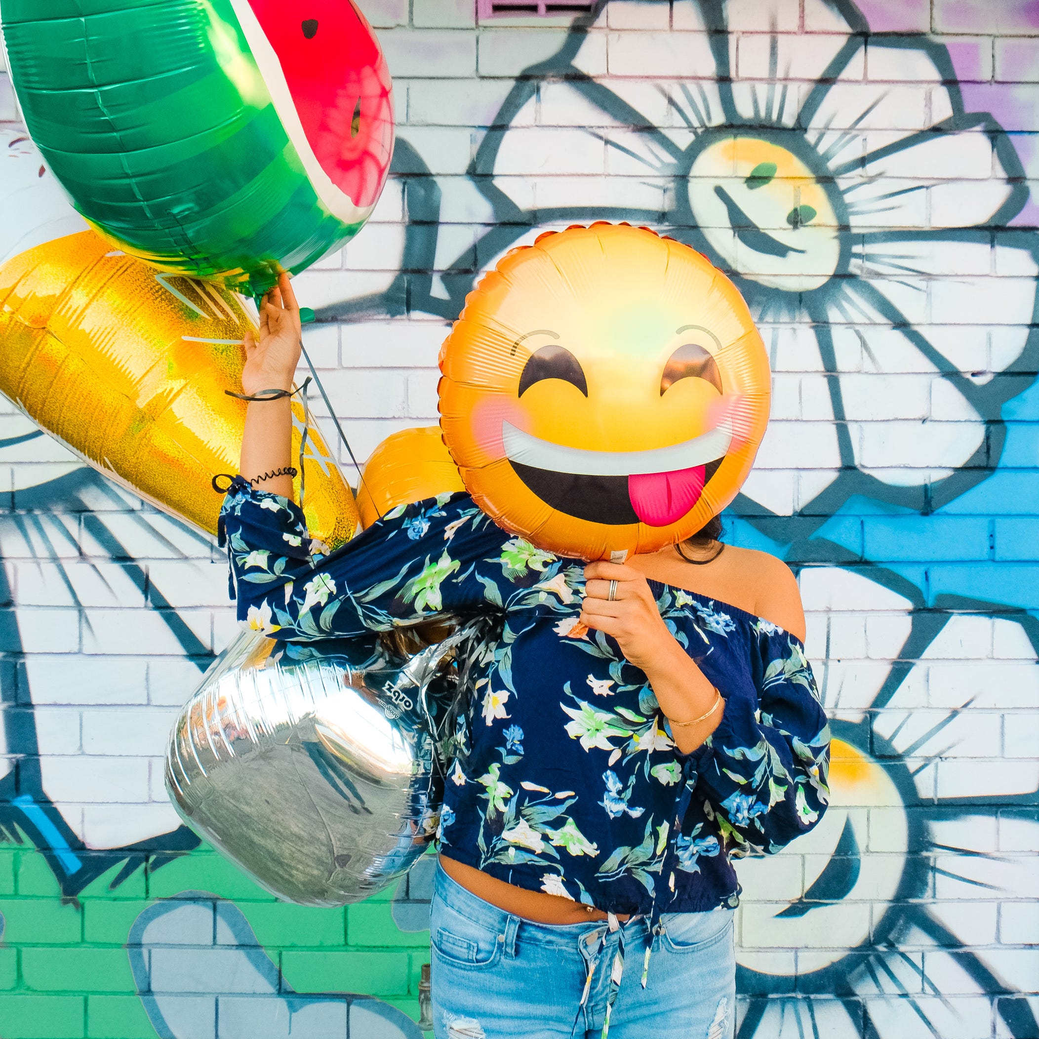complimenting people can be the best thing you can do for them, and yourself