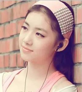 Simple And Beautiful Hairstyles To Show Your Forehead