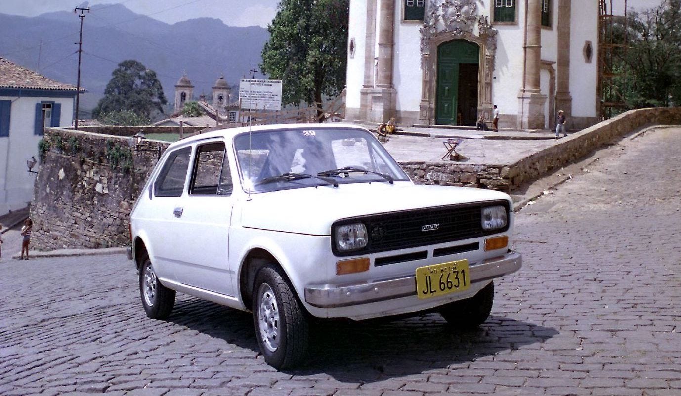 Episódio 30 — A história da Fiat no Brasil (Parte I do 147 ao Palio) by Três e meio Três e