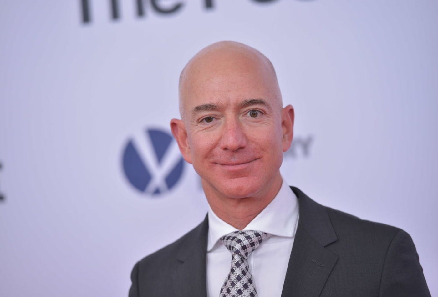 jeff bezos net worth in billion dollars 2020