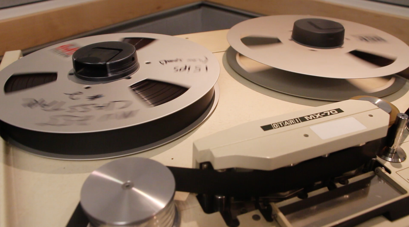 The Value of Analog Recording in the Digital World Zoe Resnick Medium