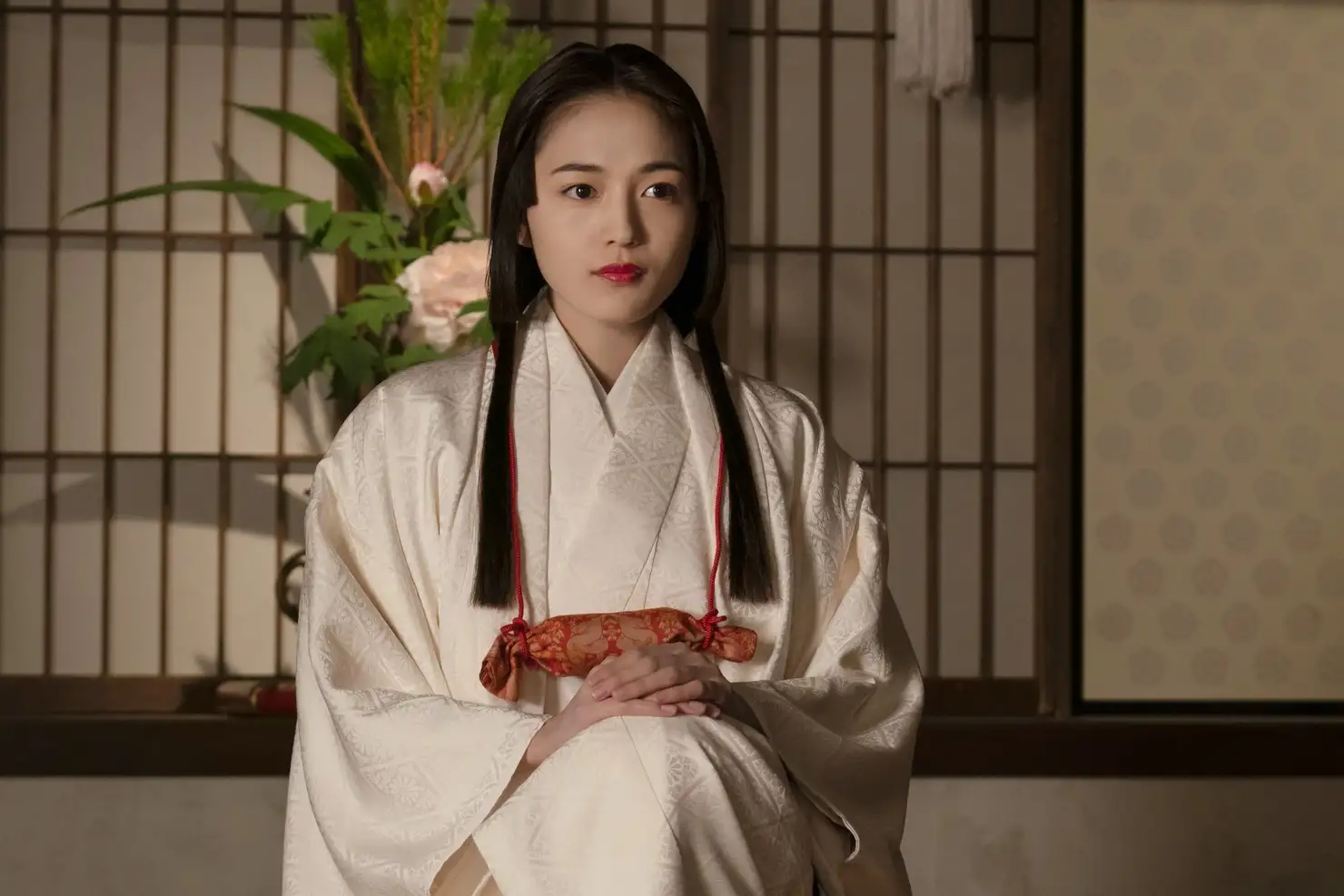 川口春奈不思議之年 曾經被日媒稱為 低收視女王 的川口 去年年底臨危受命 接手因為澤尻英龍華涉毒被捕 By 大福 大福分站