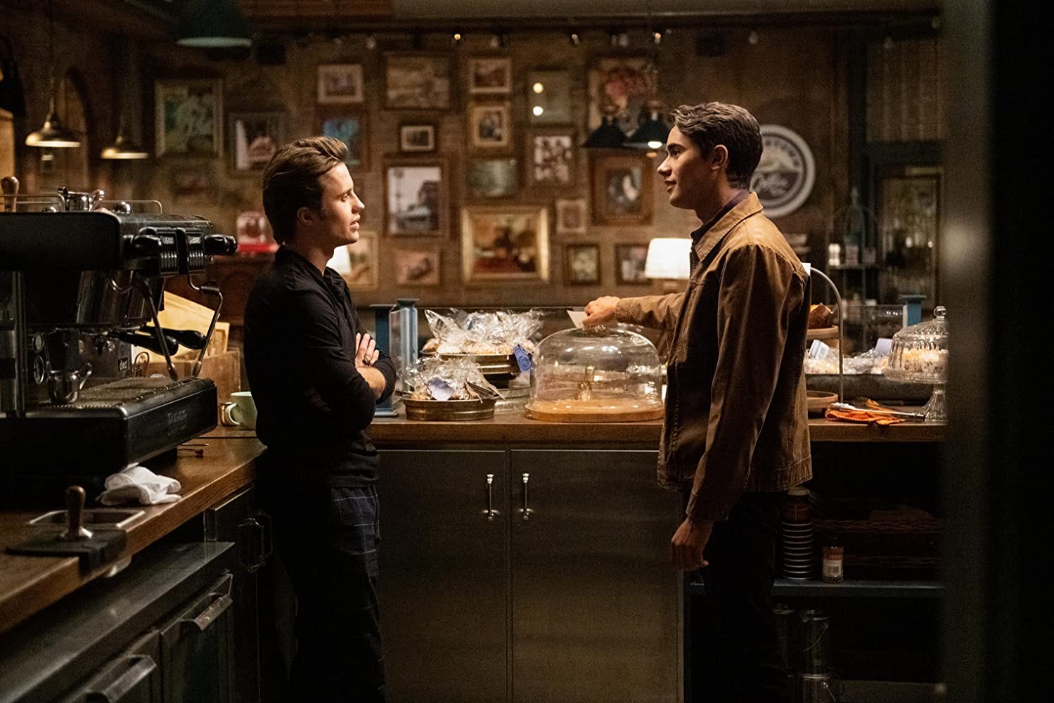 Love Victor Episode 1 Streaming Watch-Online! Love, Victor 1x01 Season 1 : Episode 1 (Full Episodes