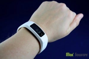 Garmin Vivofit 2 Fitness Wearable Review | by MacSources | Medium