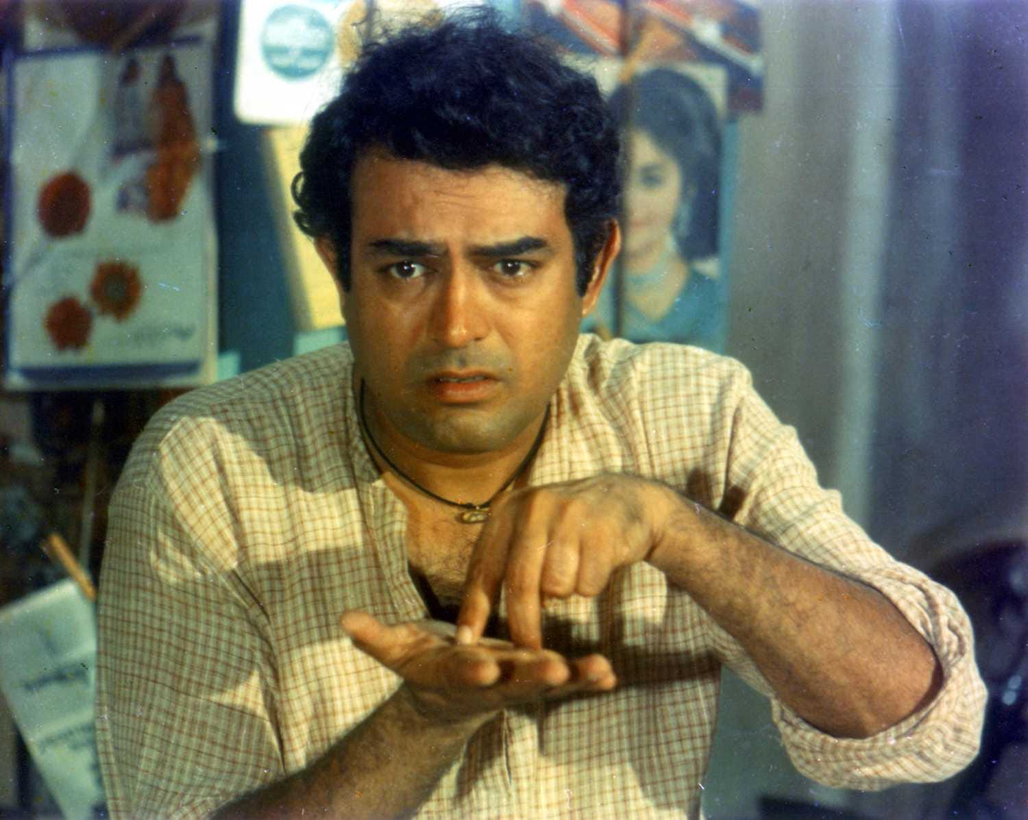 sweets on holi of sanjeev kumar in hindi