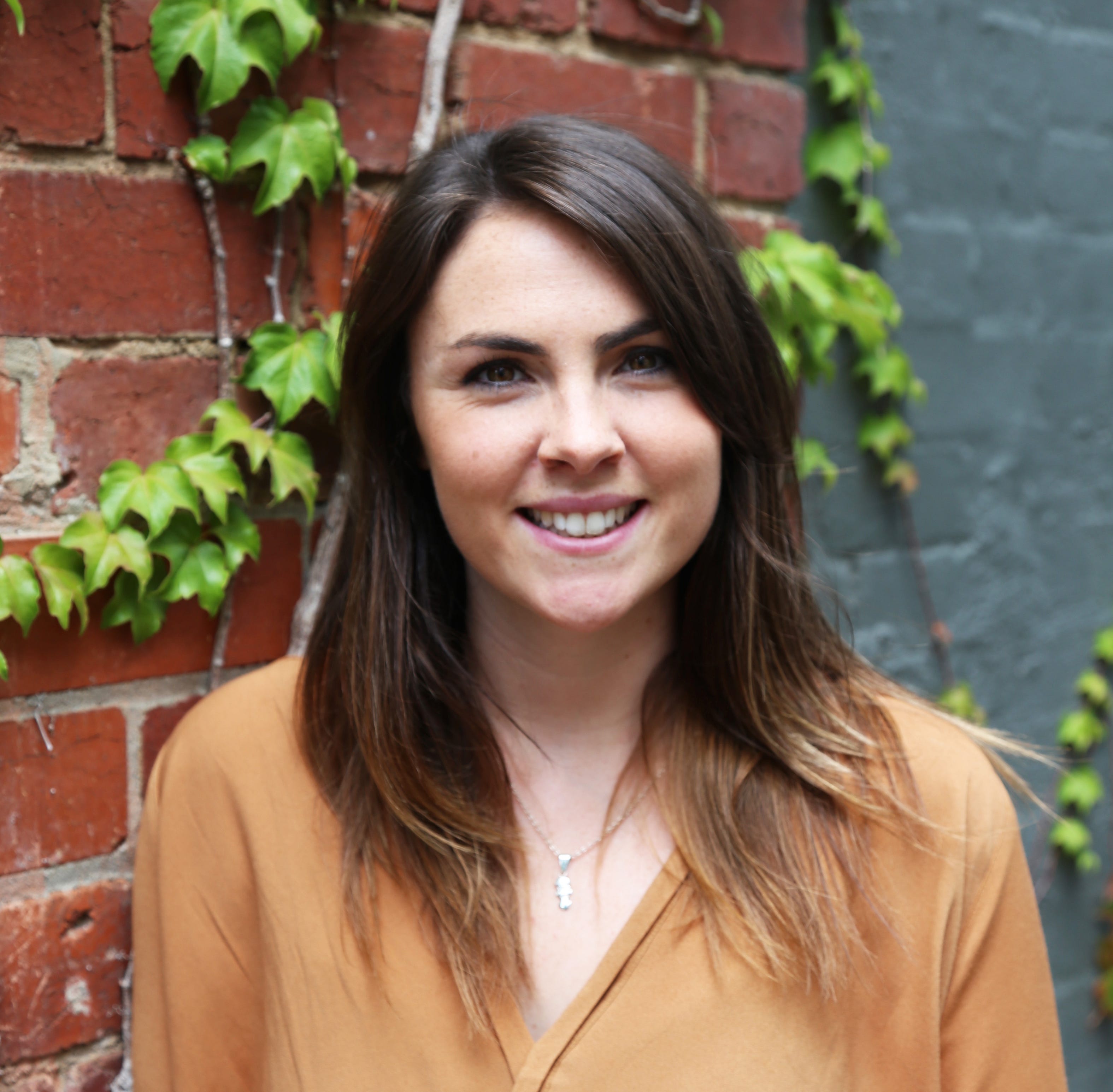 About Fiona Murray Medium