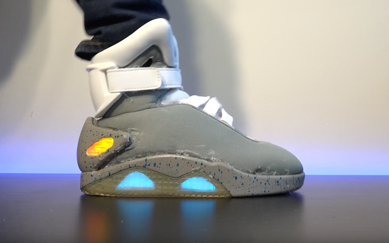 nike mag laces
