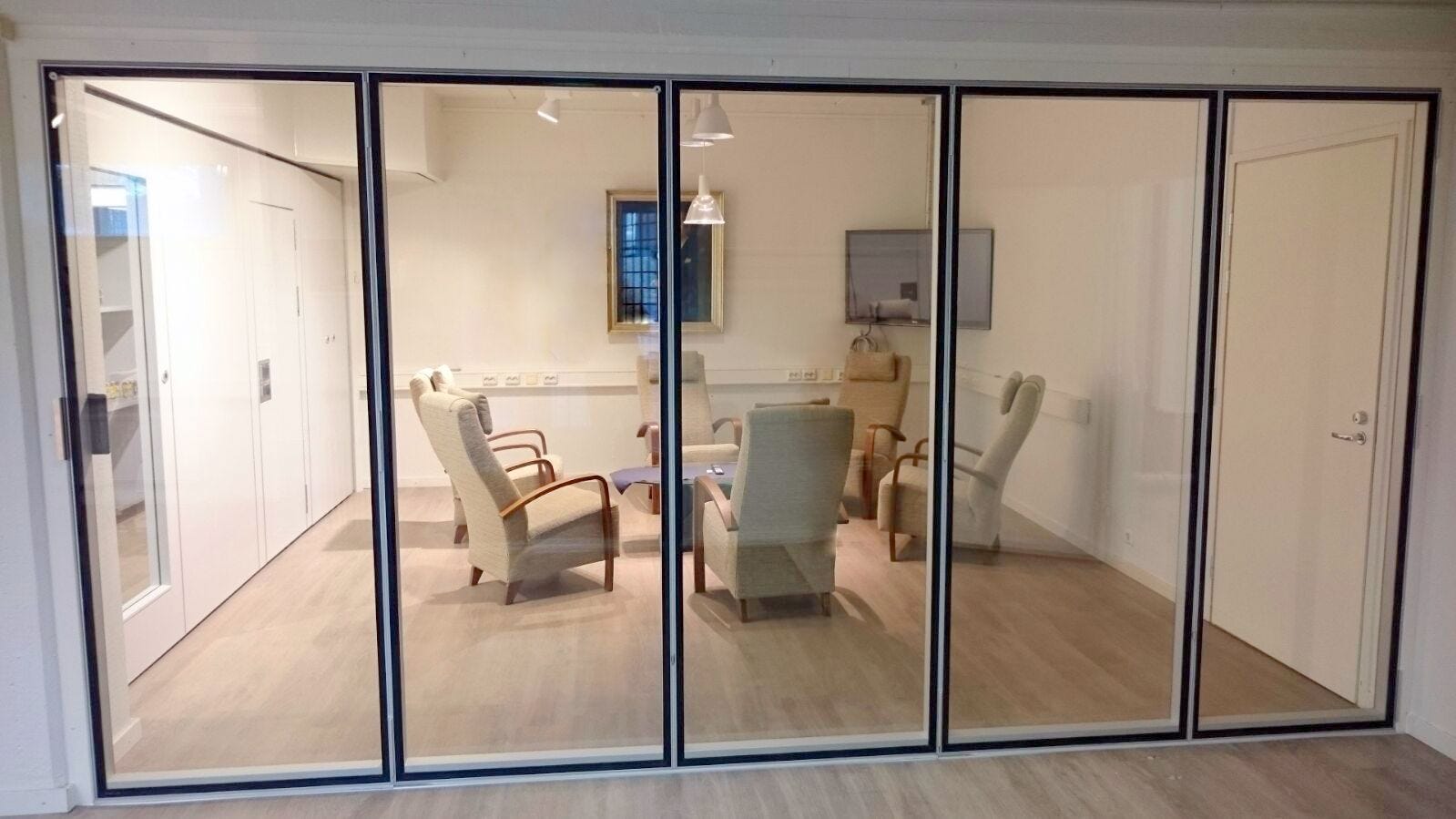 Different Types Of Moving Walls And Use Of Glass As A Material