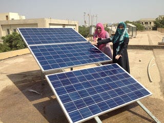 Solar System In Pakistan Pakistansolar Pane Medium