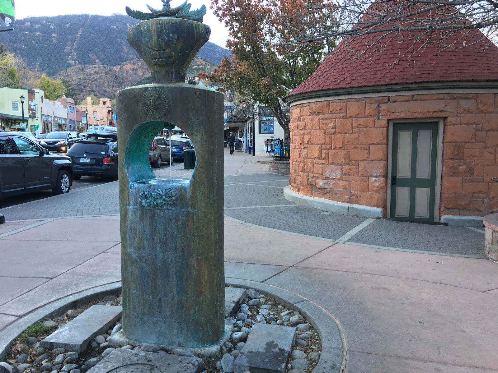 Manitou Springs — Carbonated water, rubber ducks, & beer