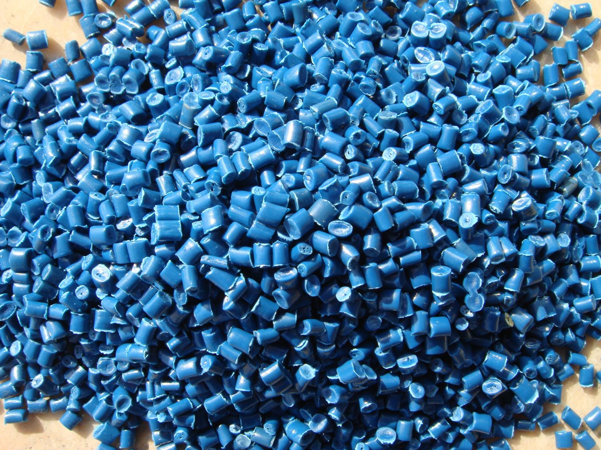 MAIN PROPERTIES OF PLASTICS. There are some properties of plastic as
