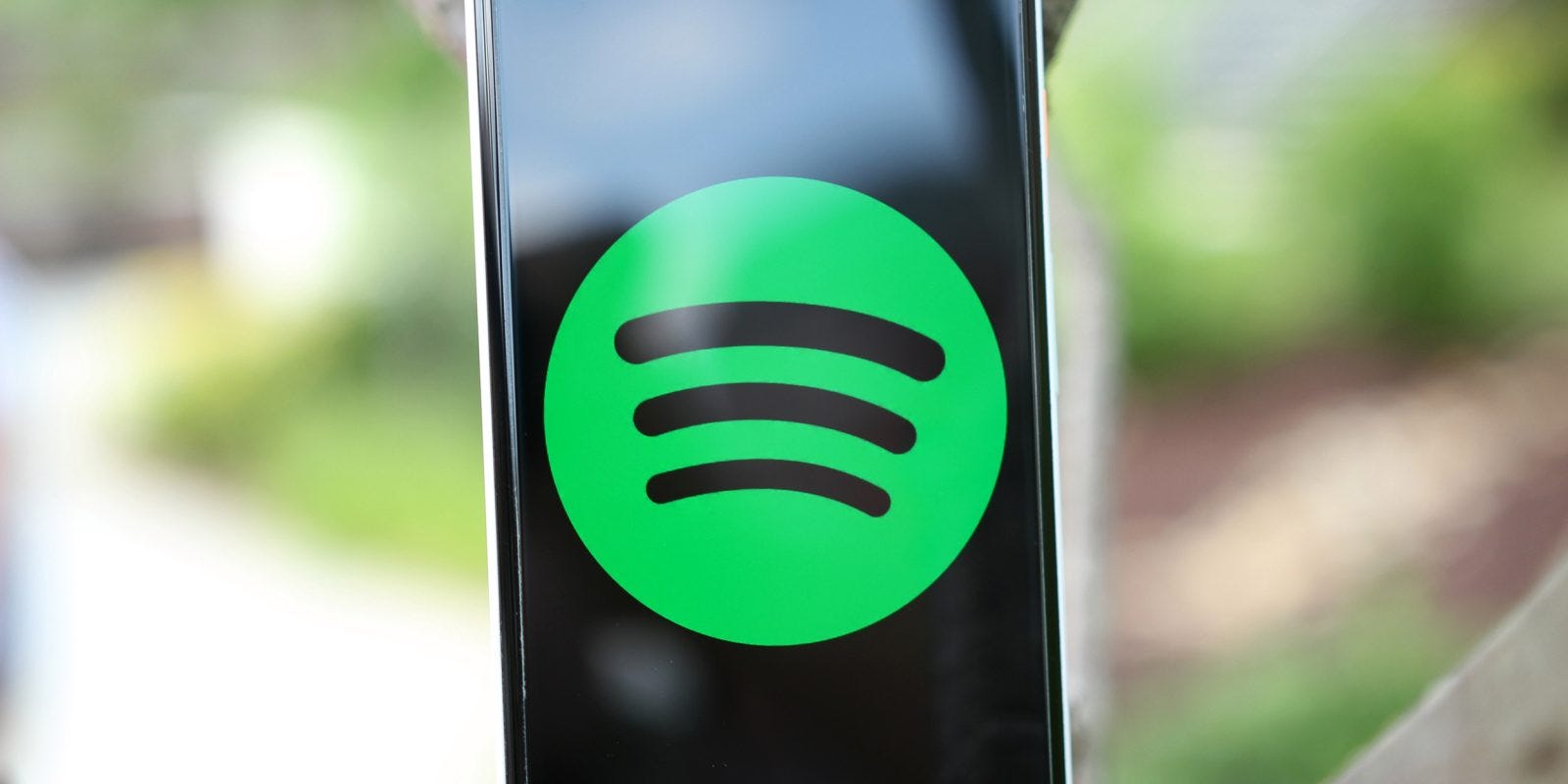 [SOLVED] Why Did My Spotify Downloaded Songs Disappear?
