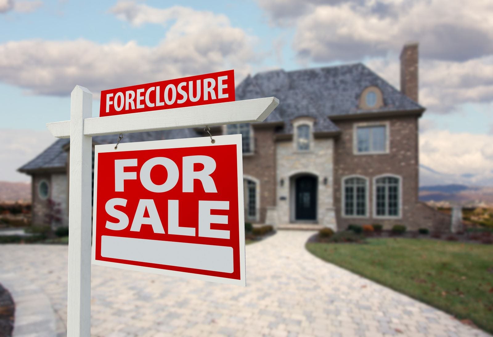 making money on foreclosed homes