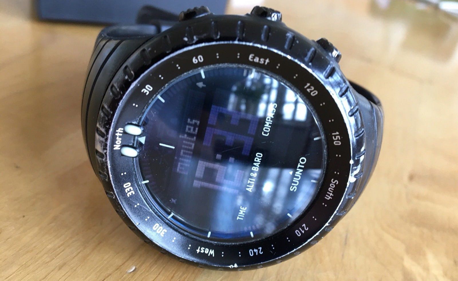 suunto core all black gps