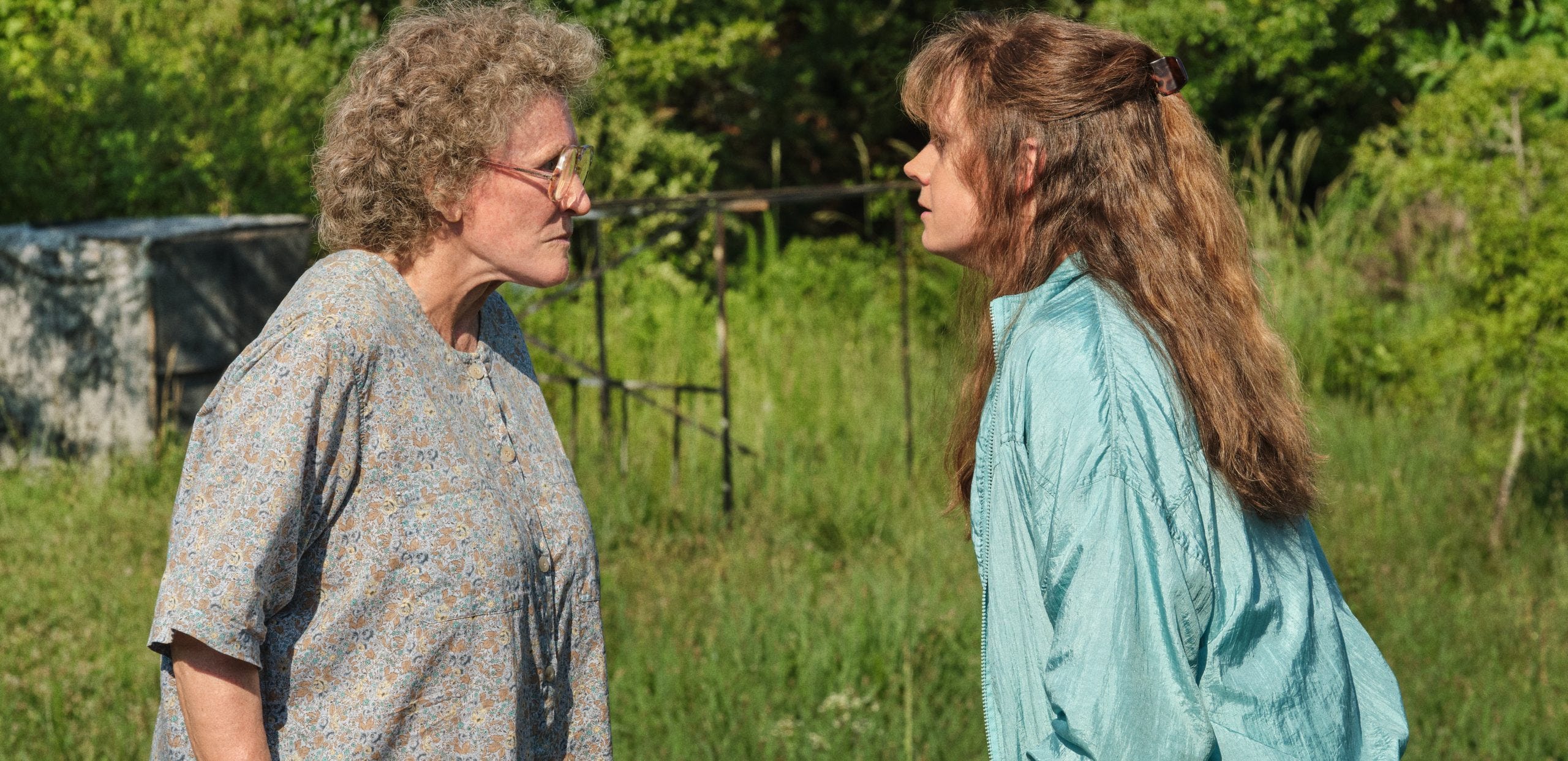 Glen Close와 Amy Adams는 Netflix 드라마 'Hillbilly Elegy'에서 서로 대결합니다.