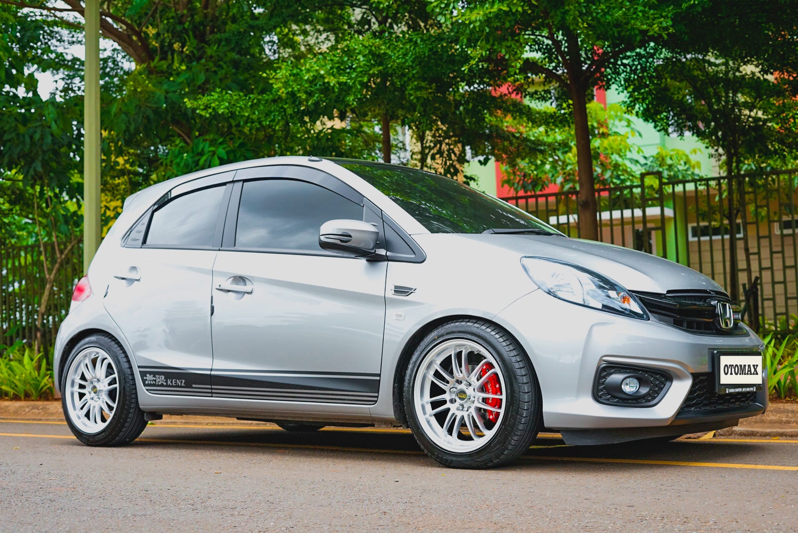 10 Modifikasi Velg Mobil Brio Terkeren 2019 By Otomax Wheels Medium