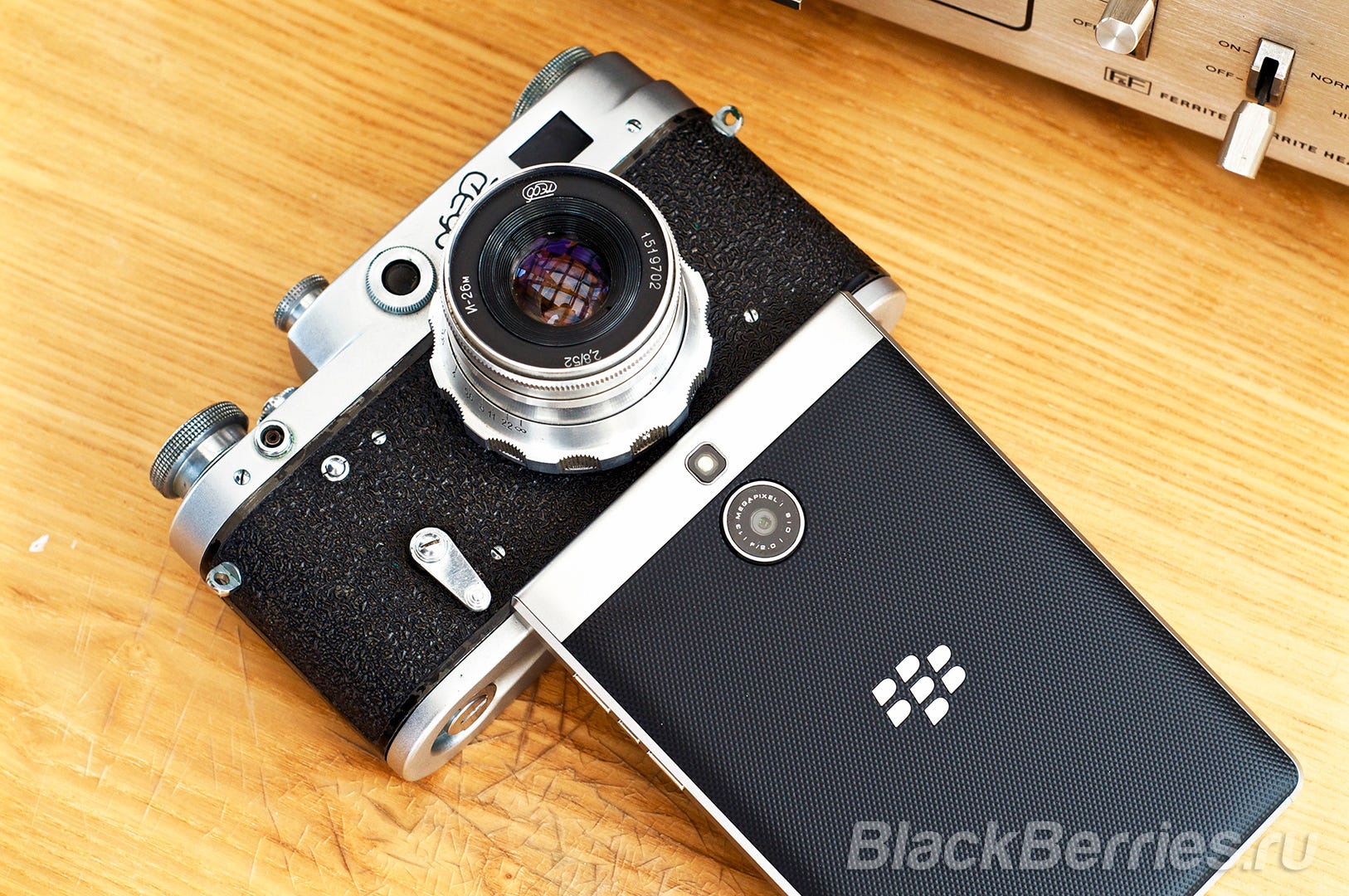 Обзор blackberry passport silver edition