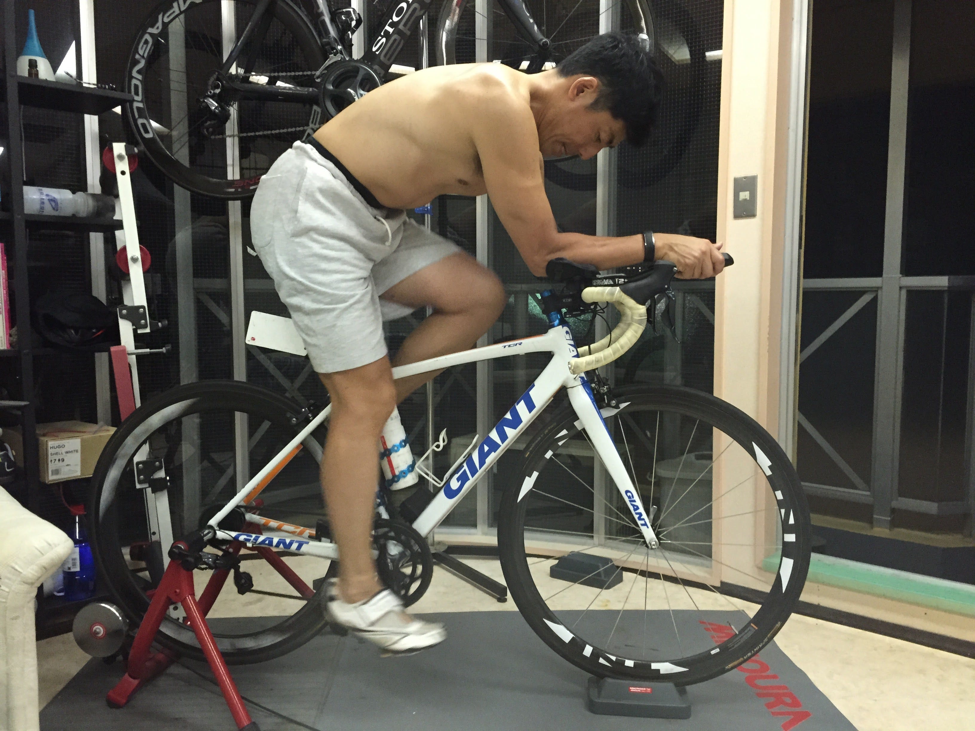 ロードバイクトレーニング 室内編 ロードバイクに乗るということは 自転車に乗れるということとは違う By Ikeda Junichi Medium ロードバイクトレーニング 室内編 ロードバイクに乗るということは 自転車に乗れるということとは違う By Ikeda Junichi Medium