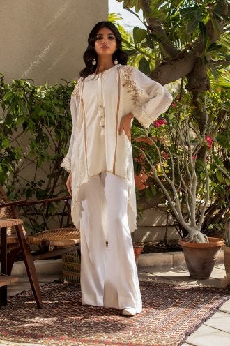 latest designer clothes for ladies