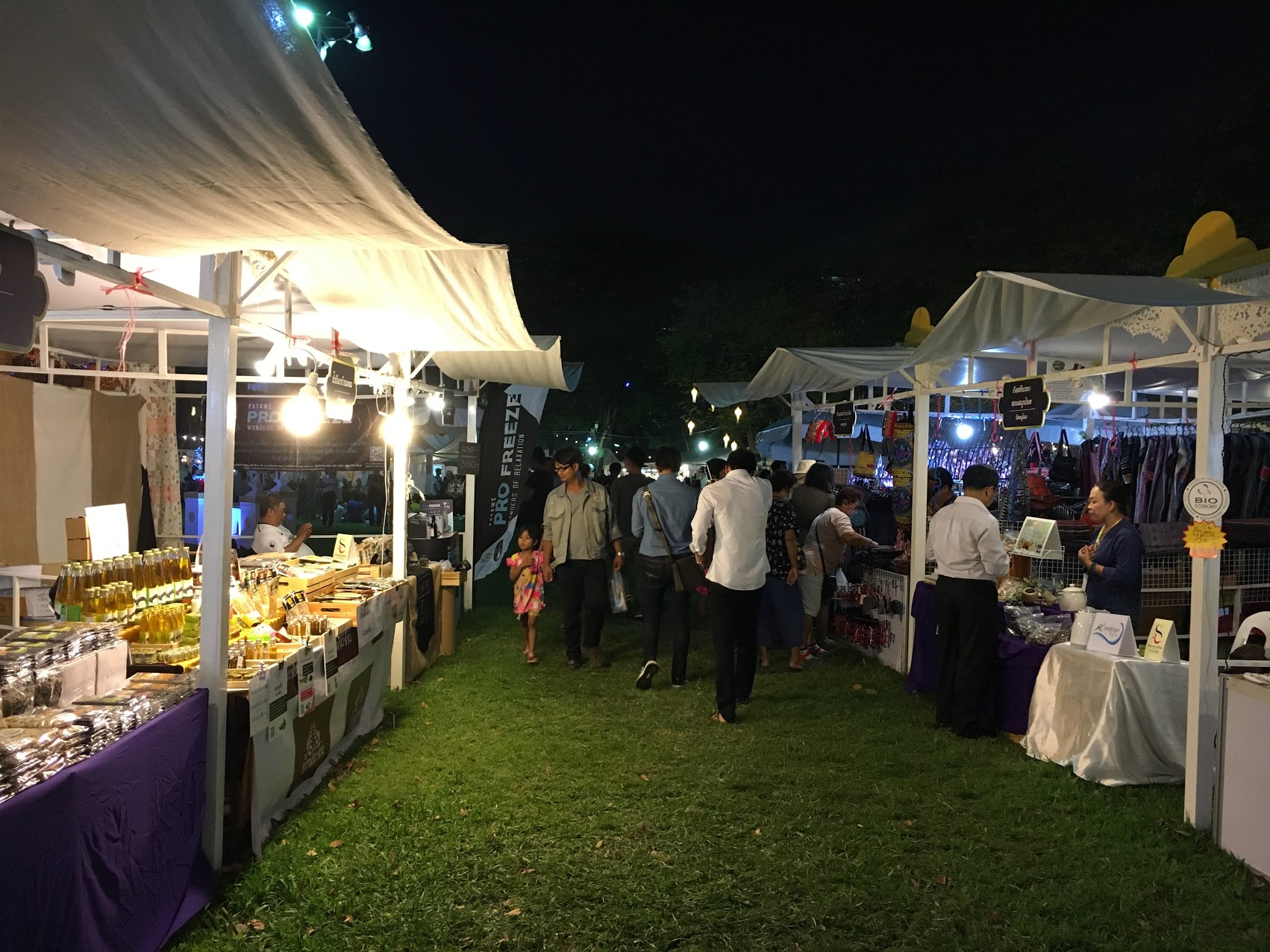 バンコクに行ってきました 2 ルンピニ公園のタイランド ツーリズムフェスティバル By Takuya Ichise Hardware Is Hard Medium